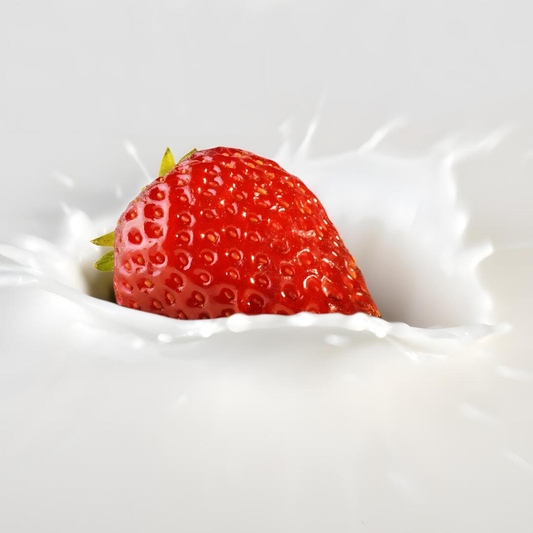 Strawberry Milk Flavour: Liquid Concentrate for Food & Beverage Producers